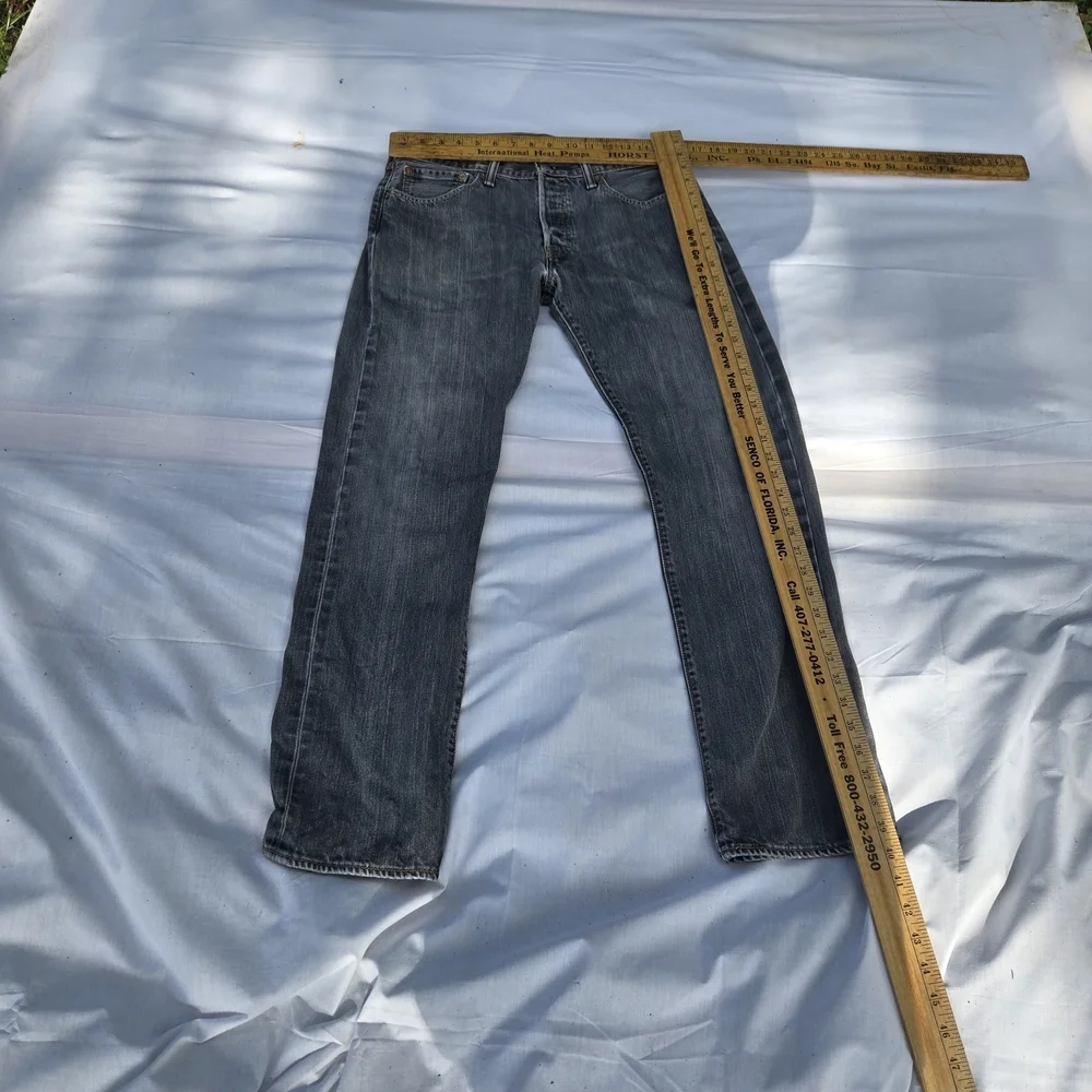 Levi's Men's Relaxed Gray Jeans
